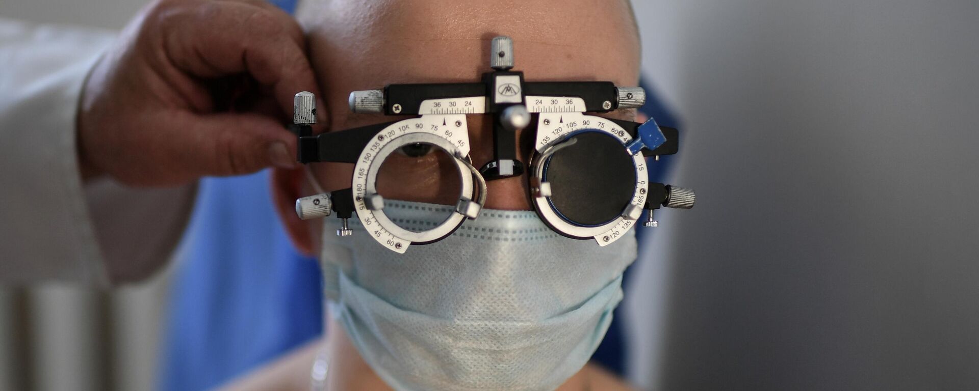 khám mắt - Sputnik Việt Nam, 1920, 16.07.2025