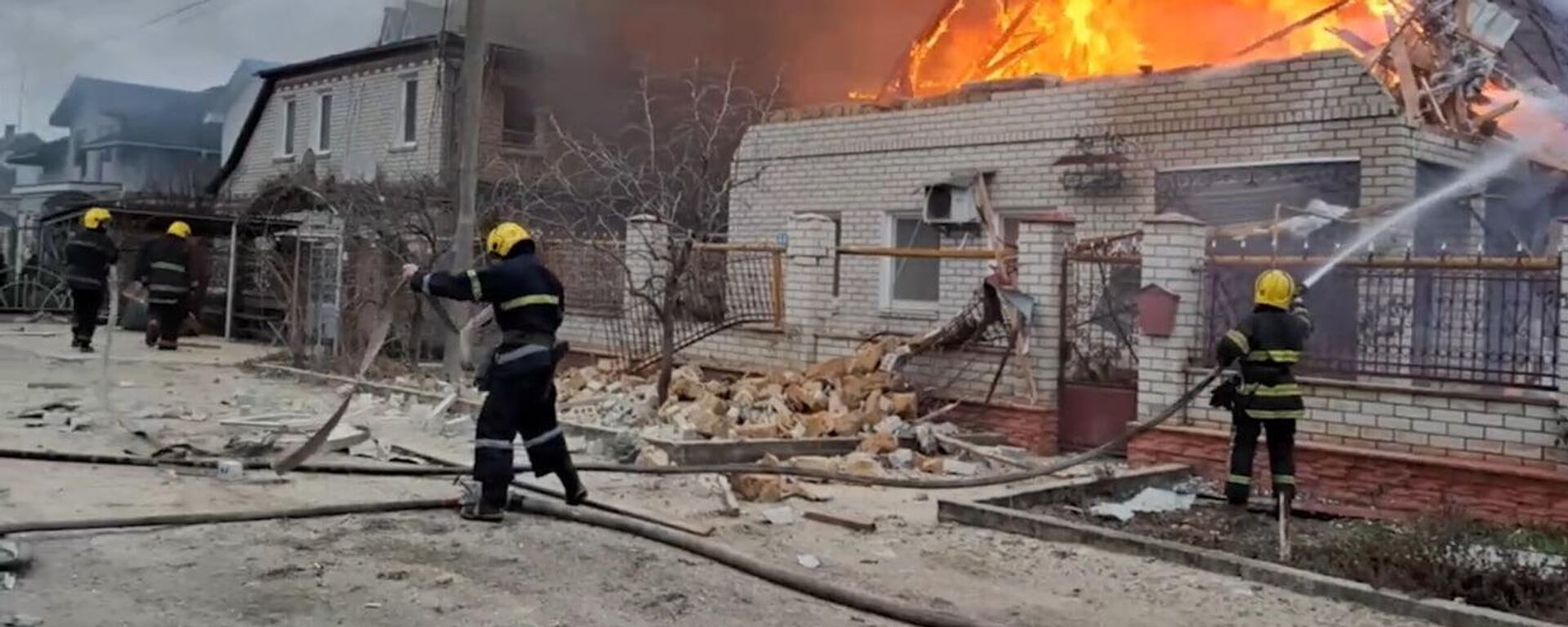 “Họ bắn vào trung tâm thành phố”: Cư dân Kakhovka kể về việc quân đội Ukraina khiến thành phố sợ hãi như thế nào - Sputnik Việt Nam, 1920, 27.01.2023