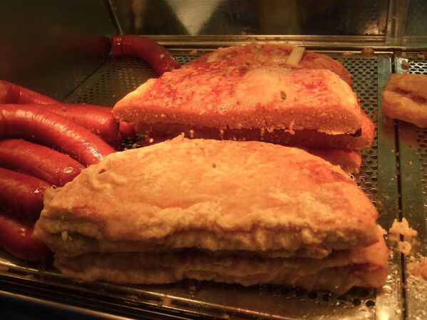 Pizza chiên giòn. Pizza chiên giòn. - Sputnik Việt Nam