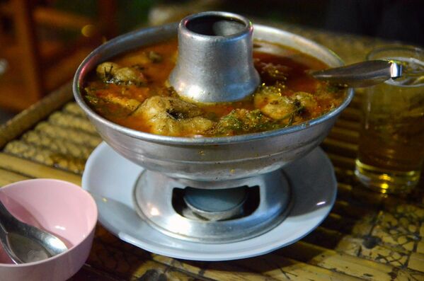 Cà ri chua kiểu Thái Kaeng som. Cà ri chua kiểu Thái Kaeng som. - Sputnik Việt Nam