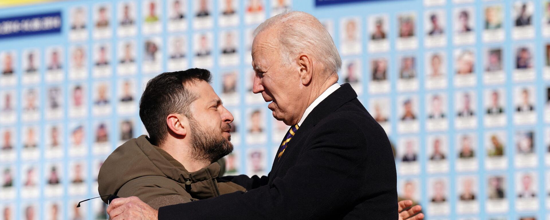 Tổng thống Ukraina Vladimir Zelensky và Tổng thống Mỹ Joe Biden tại Kiev - Sputnik Việt Nam, 1920, 20.02.2023