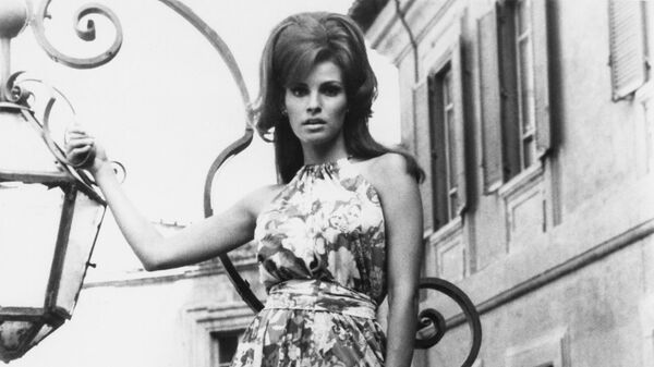 Nữ diễn viên người Mỹ Raquel Welch - Sputnik Việt Nam