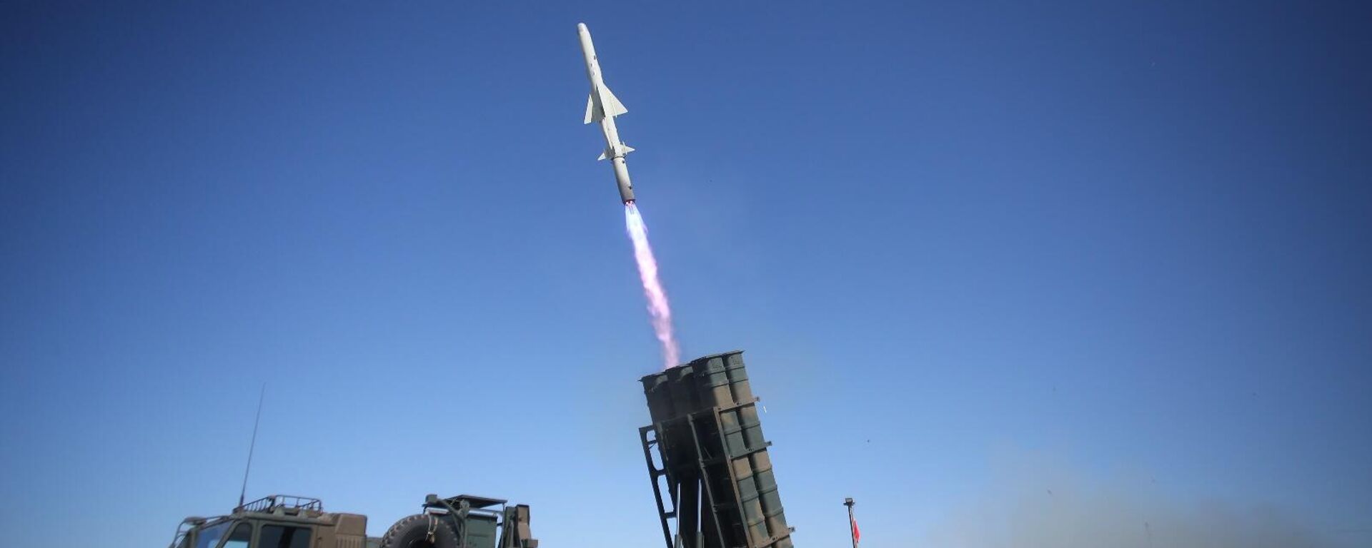 Тên lửa dẫn đường Type-12 hiện đại hóa do Nhật Bản sản xuất - Sputnik Việt Nam, 1920, 27.05.2025