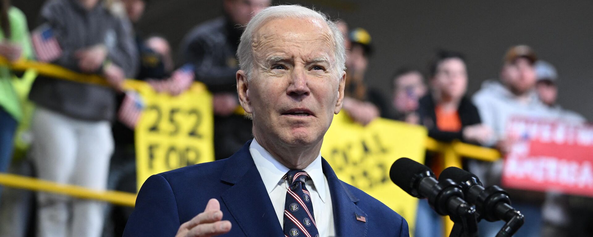 Tổng thống Hoa Kỳ Joe Biden  - Sputnik Việt Nam, 1920, 21.03.2023