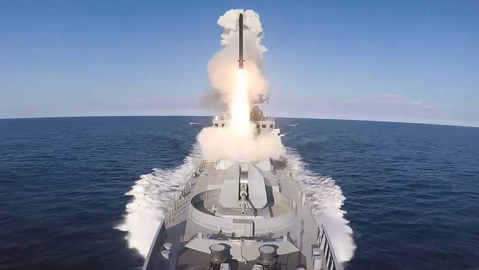 Phóng tên lửa vào một số vũ khí LLVT Ukraina - Sputnik Việt Nam, 1920, 04.04.2023