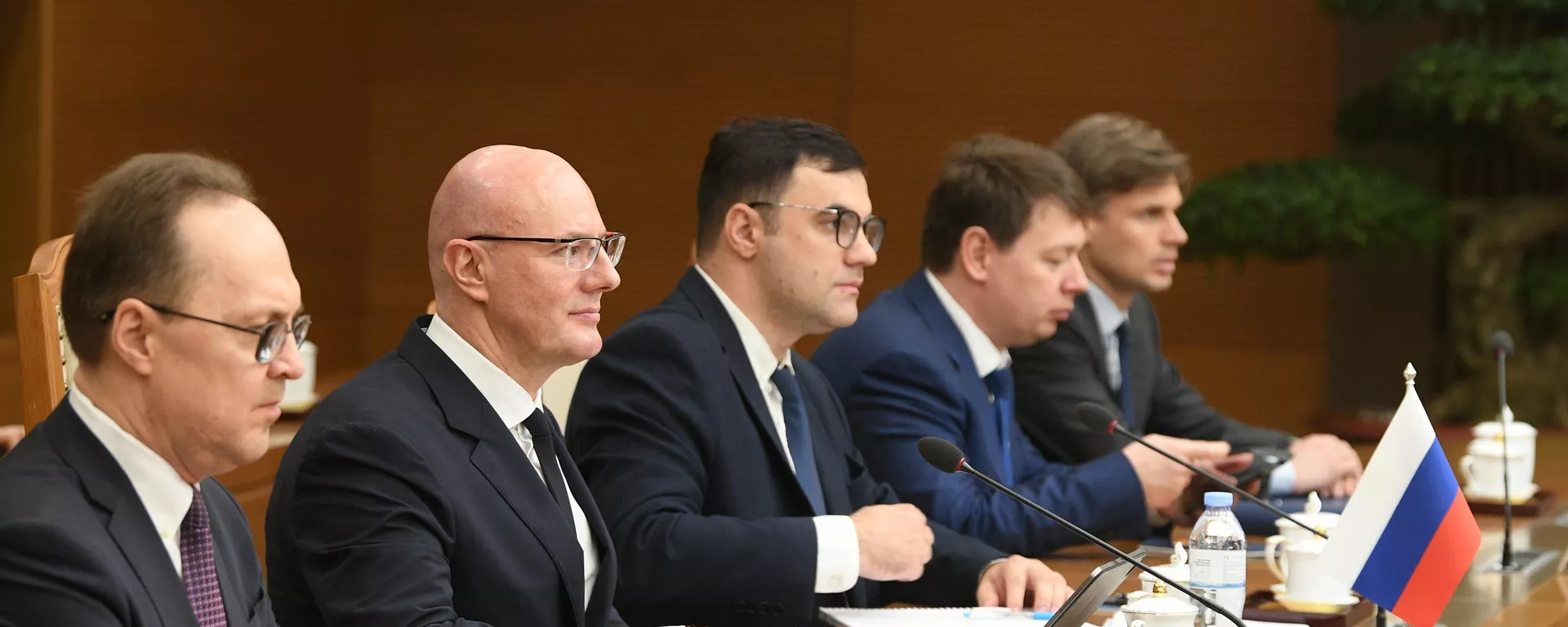 Phó Thủ tướng Chính phủ Liên bang Nga Chernyshenko thăm Việt Nam - Sputnik Việt Nam, 1920, 06.04.2023