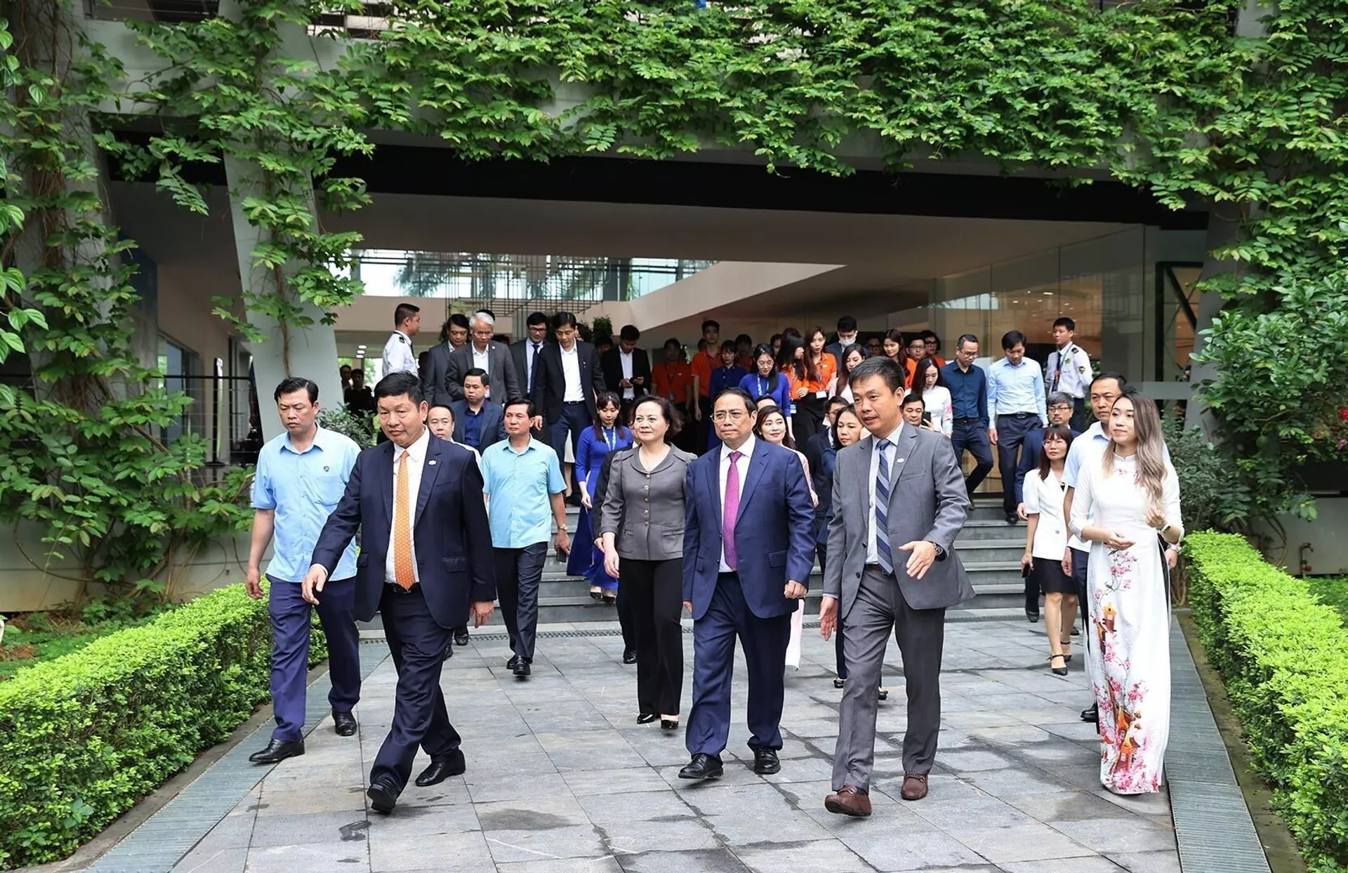 Thủ tướng Phạm Minh Chính thăm Đại học Quốc gia Hà Nội và Trường Đại học FPT Thủ tướng Phạm Minh Chính thăm Đại học Quốc gia Hà Nội và Trường Đại học FPT - Sputnik Việt Nam, 1920, 14.04.2023