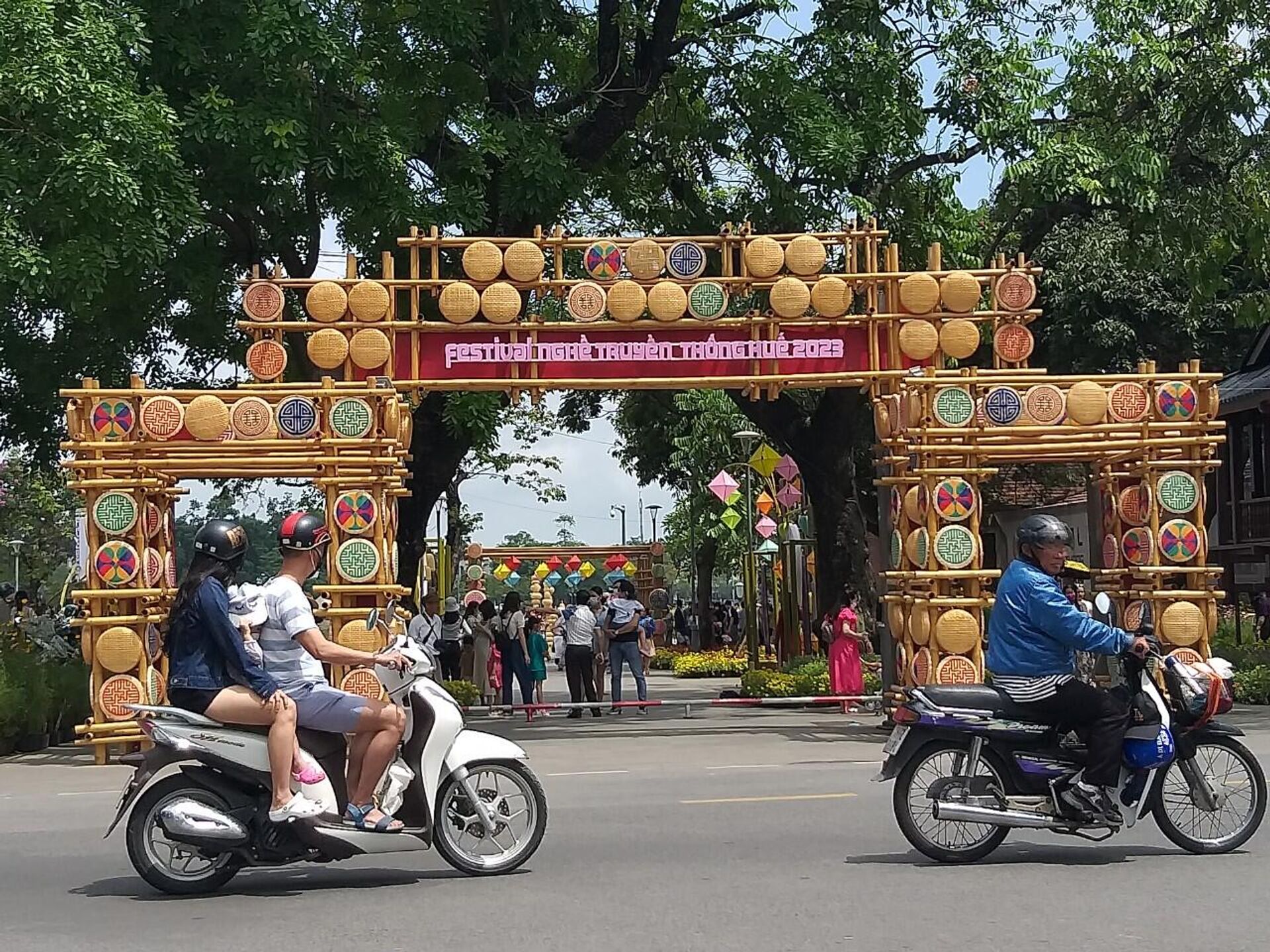 Cổng chào Festival - Sputnik Việt Nam, 1920, 11.07.2024