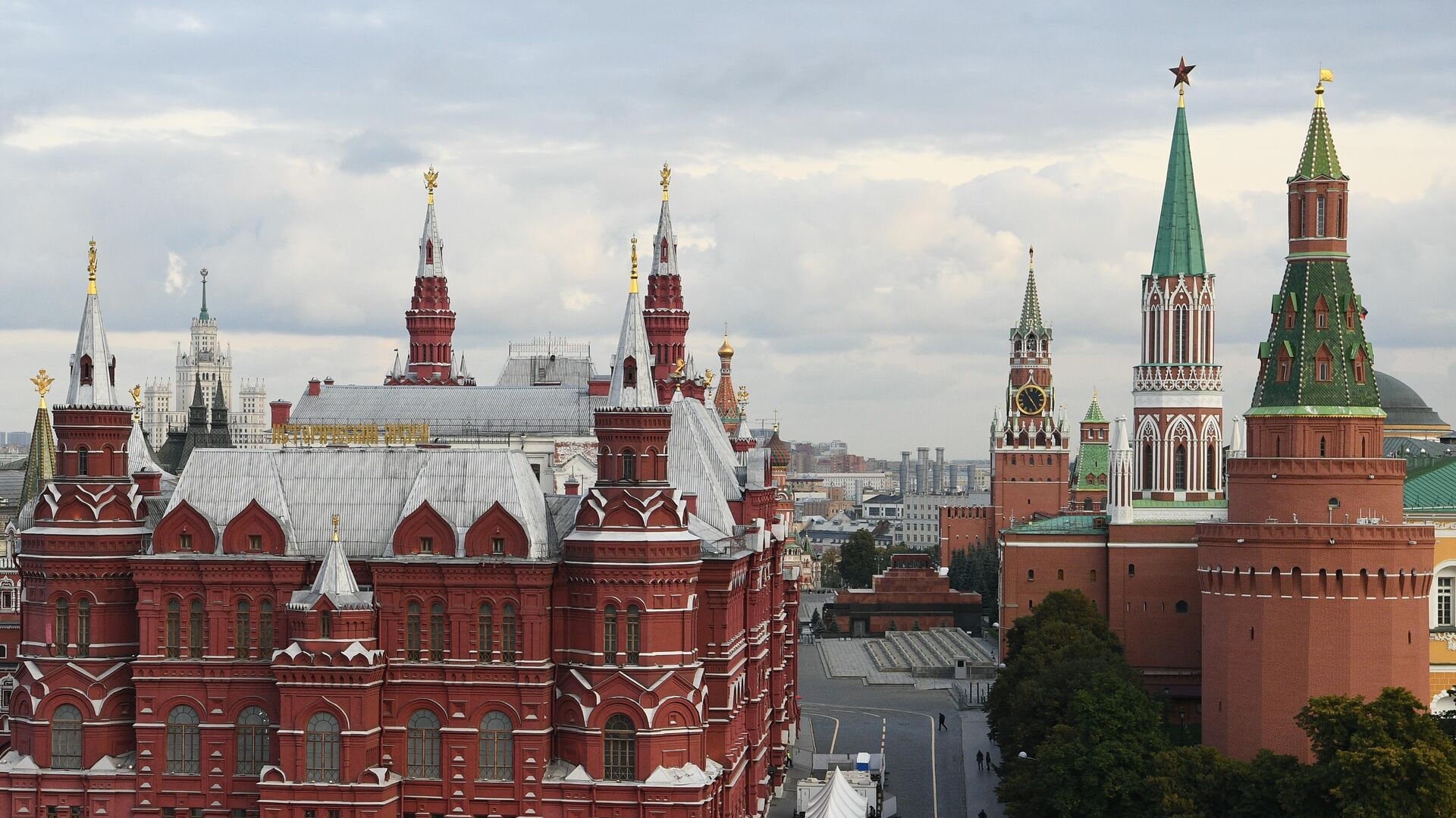 Quang cảnh Điện Kremlin ở Moscow - Sputnik Việt Nam, 1920, 13.03.2025