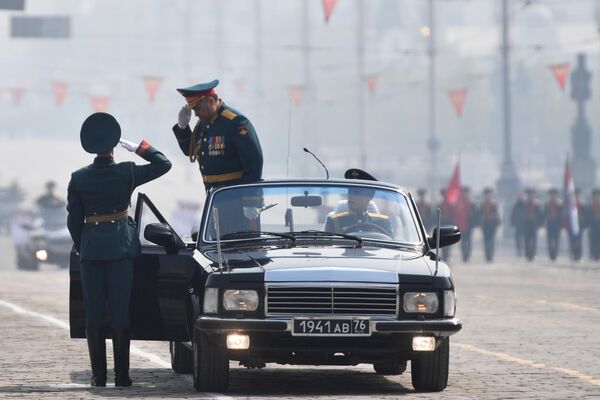 Lễ duyệt binh Chiến thắng ở Yekaterinburg. - Sputnik Việt Nam