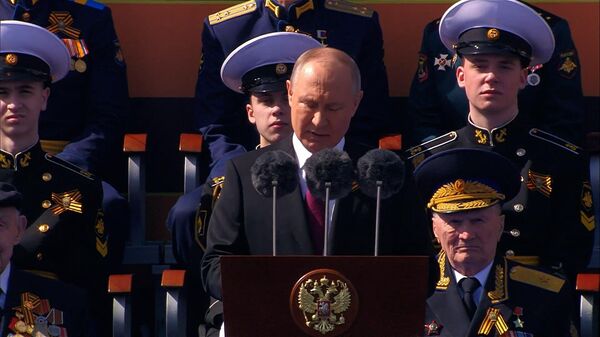 Tổng thống Nga Putin phát biểu trước quốc dân trong Lễ duyệt binh Chiến thắng ở Moskva - Sputnik Việt Nam