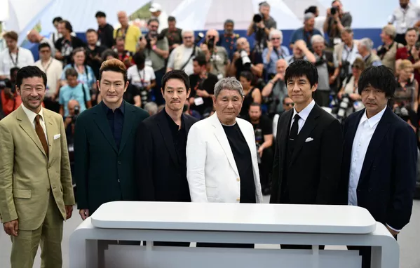 Diễn viên Nhật Bản và đạo diễn Takeshi Kitano tại Liên hoan phim Cannes lần thứ 76 Diễn viên Nhật Bản và đạo diễn Takeshi Kitano tại Liên hoan phim Cannes lần thứ 76 - Sputnik Việt Nam