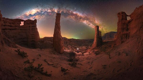 Bức ảnh Cafayate star factory của nhiếp ảnh gia Argentina Gonzalo Santile, lọt vào Top 25 cuộc thi 2023 Milky Way photographer of the year. - Sputnik Việt Nam