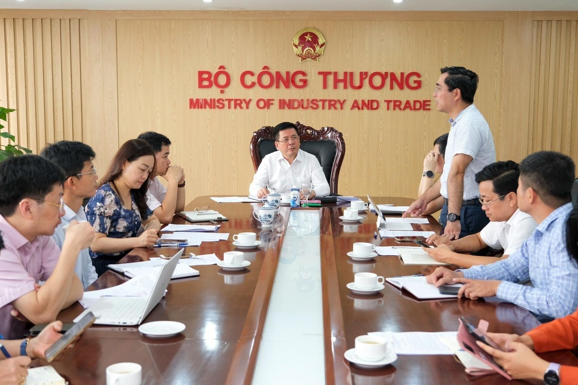 Bộ trưởng Công Thương làm việc với thanh tra chuyên ngành về quản lý và cung ứng điện của EVN - Sputnik Việt Nam, 1920, 09.06.2023