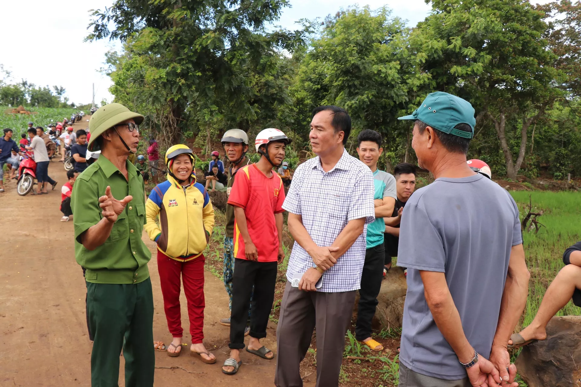 Vụ dùng súng tấn công tại Đắk Lắk: Ổn định đời sống, bảo đảm an toàn cho nhân dân Vụ dùng súng tấn công tại Đắk Lắk: Ổn định đời sống, bảo đảm an toàn cho nhân dân - Sputnik Việt Nam, 1920, 13.06.2023
