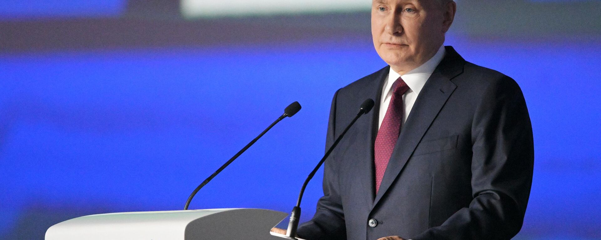 Tổng thống Nga Vladimir Putin tham dự SPIEF-2023 - Sputnik Việt Nam, 1920, 16.06.2023