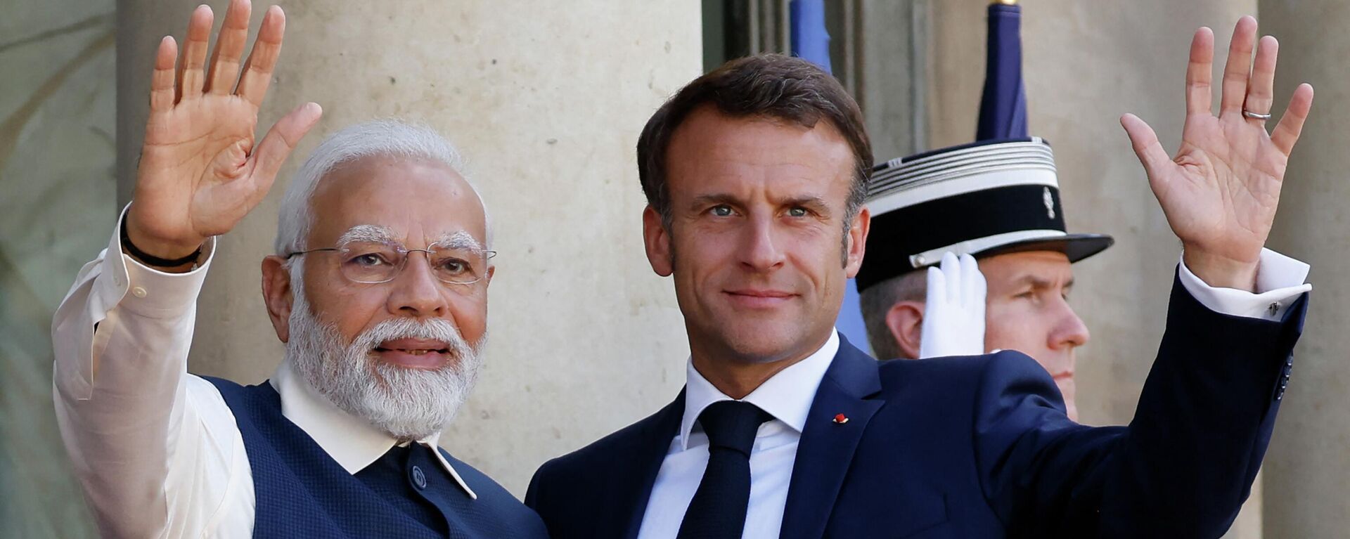 Thủ tướng Ấn Độ Narendra Modi và Tổng thống Pháp Emmanuel Macron tại Điện Elysee - Sputnik Việt Nam, 1920, 15.07.2023