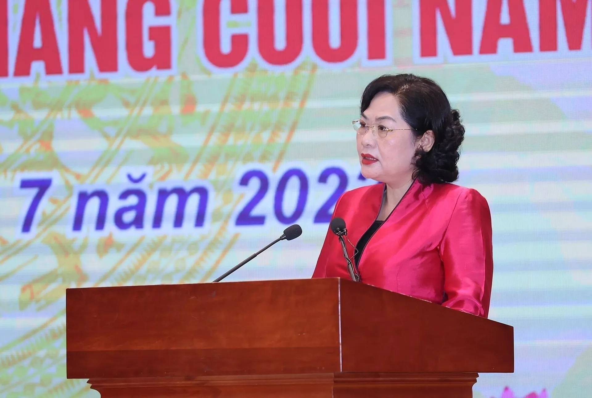 Thống đốc Ngân hàng Nhà nước Việt Nam Nguyễn Thị Hồng phát biểu khai mạc hội nghị Thống đốc Ngân hàng Nhà nước Việt Nam Nguyễn Thị Hồng phát biểu khai mạc hội nghị - Sputnik Việt Nam, 1920, 15.07.2023
