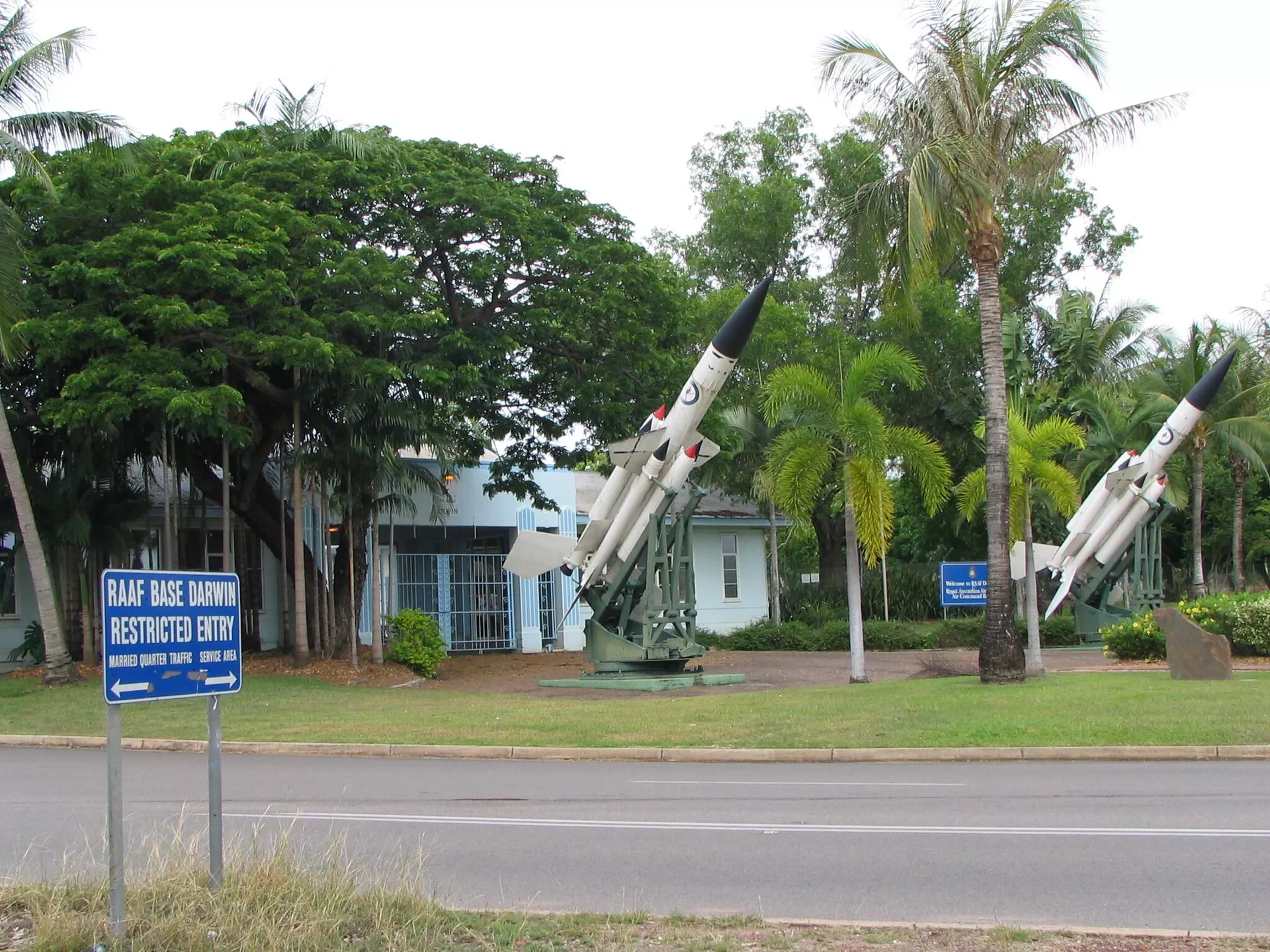 Lối vào của căn cứ quân sự RAAF ở miền bắc Australia Lối vào của căn cứ quân sự RAAF ở miền bắc Australia - Sputnik Việt Nam, 1920, 21.07.2023