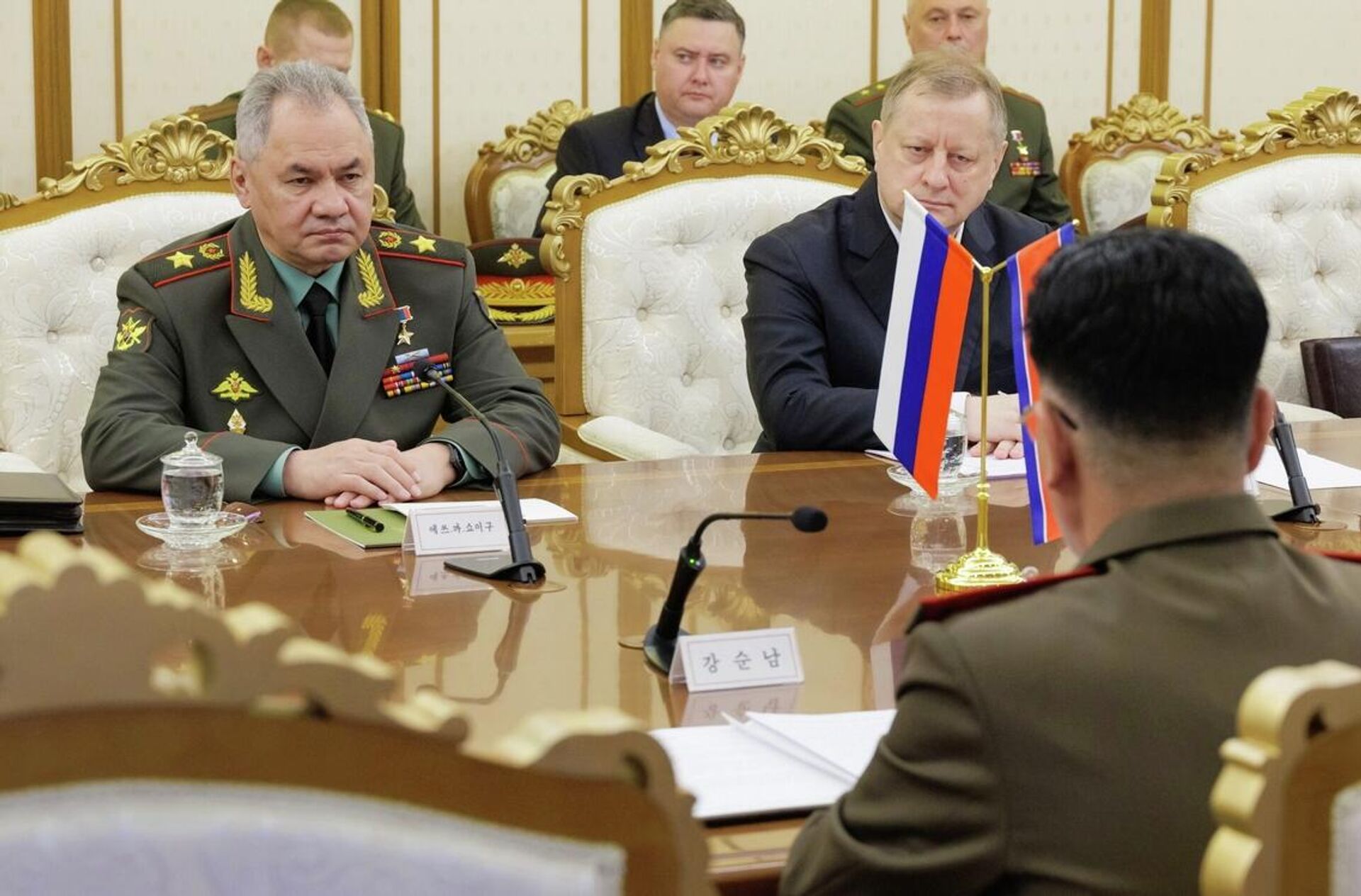 Bộ trưởng Quốc phòng Nga Sergei Shoigu đến CHDCND Triều Tiên - Sputnik Việt Nam, 1920, 27.07.2023