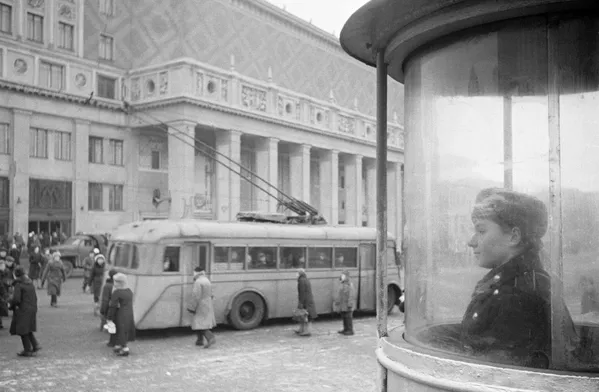 Quảng trường Triumfalnaya ở Moskva, 1943 Quảng trường Triumfalnaya ở Moskva, 1943 - Sputnik Việt Nam