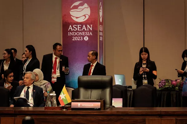 Chiếc ghế trống của Myanmar tại hội nghị cấp cao ASEAN - Trung Quốc ở Indonesia Chiếc ghế trống của Myanmar tại hội nghị cấp cao ASEAN - Trung Quốc ở Indonesia - Sputnik Việt Nam