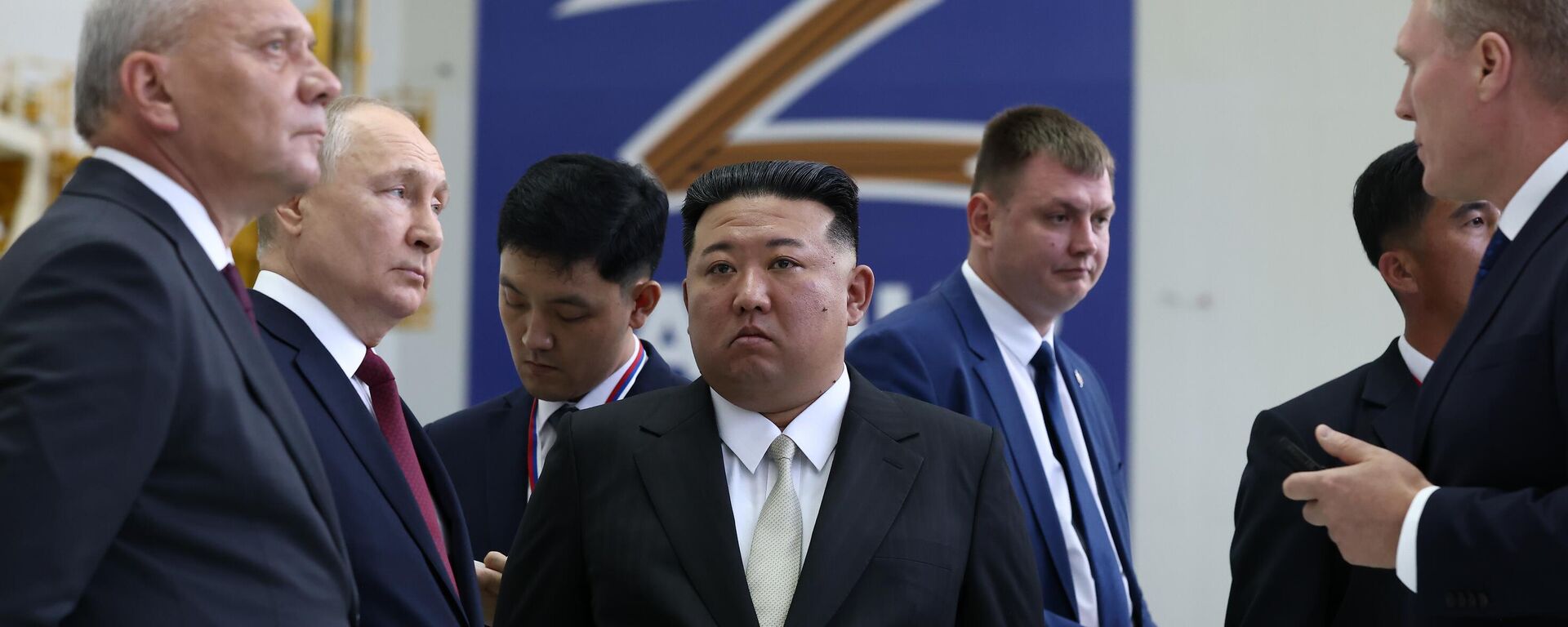 Tổng thống Nga V. Putin thăm sân bay vũ trụ Vostochny và gặp nhà lãnh đạo Triều Tiên Kim Jong-un - Sputnik Việt Nam, 1920, 13.09.2023