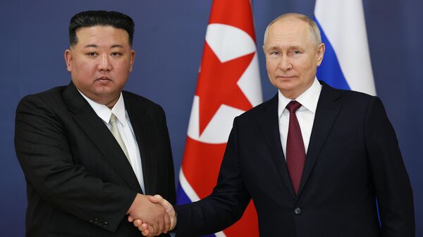 Cuộc gặp giữa Tổng thống Nga Vladimir Putin và nhà lãnh đạo CHDCND Triều Tiên Kim Jong-un - Sputnik Việt Nam