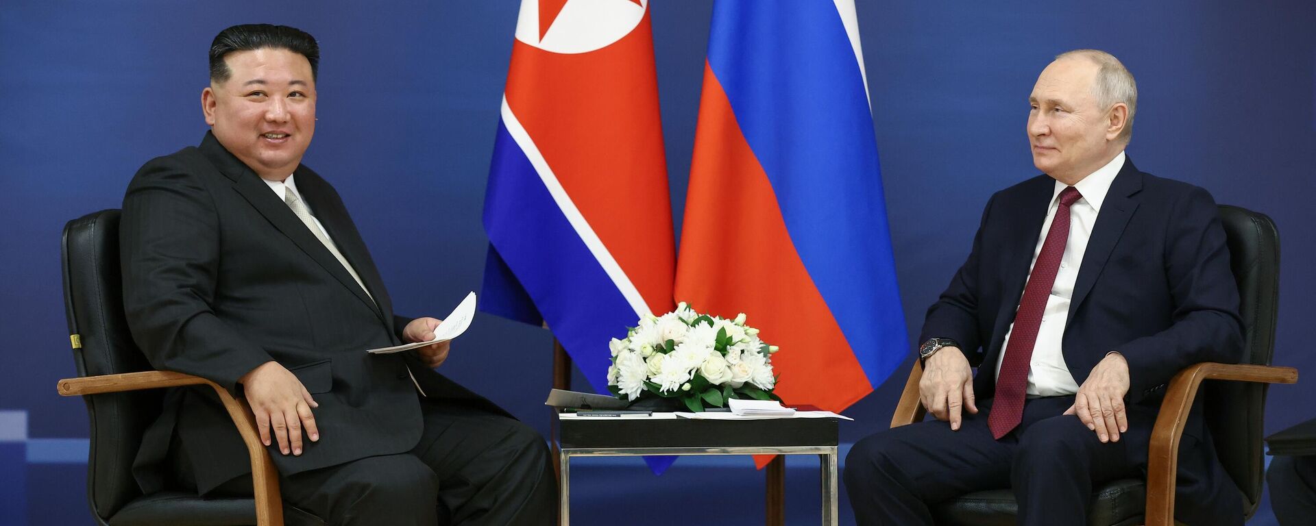 Triều Tiên Kim Jong Un và Tổng thống Nga Vladimir Putin đã có cuộc hội đàm tại sân bay vũ trụ Vostochny, tỉnh Amur - Sputnik Việt Nam, 1920, 19.06.2024