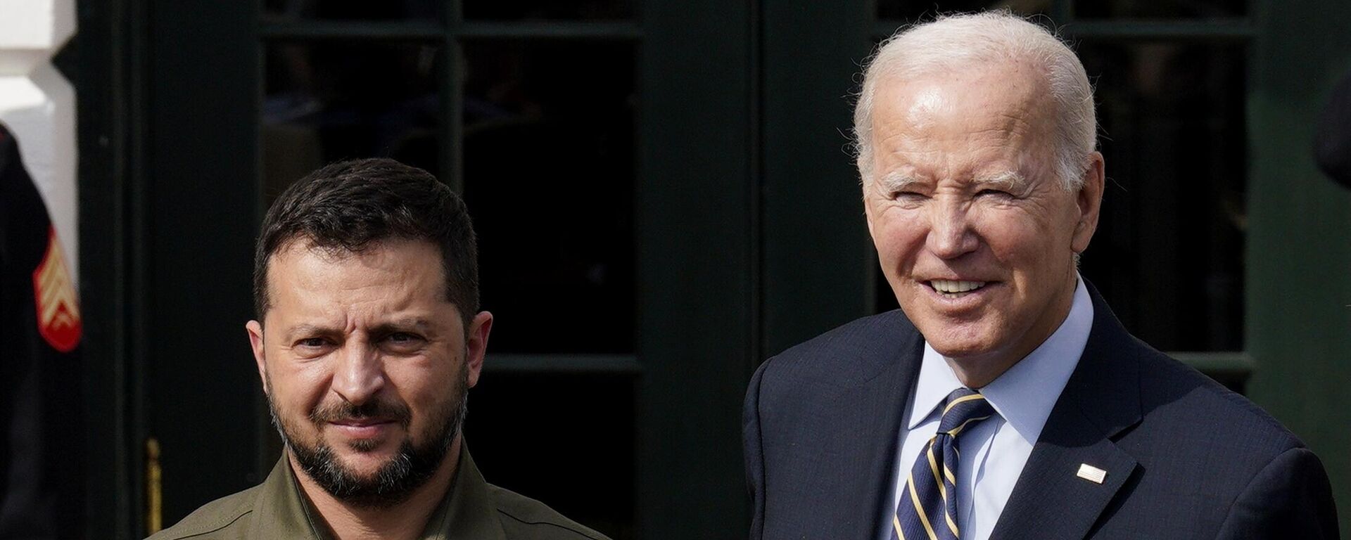 Tổng thống Hoa Kỳ Joe Biden và Tổng thống Ukraina Vladimir Zelensky - Sputnik Việt Nam, 1920, 27.12.2023