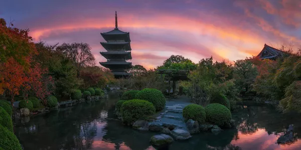 Bức ảnh Toji Temple của nhiếp ảnh gia Ấn Độ Som Roy, đứng thứ 3 trong hạng mục Amateur Built Environment của cuộc thi 14th EPSON International Pano Awards Bức ảnh Toji Temple của nhiếp ảnh gia Ấn Độ Som Roy, đứng thứ 3 trong hạng mục Amateur Built Environment của cuộc thi 14th EPSON International Pano Awards - Sputnik Việt Nam
