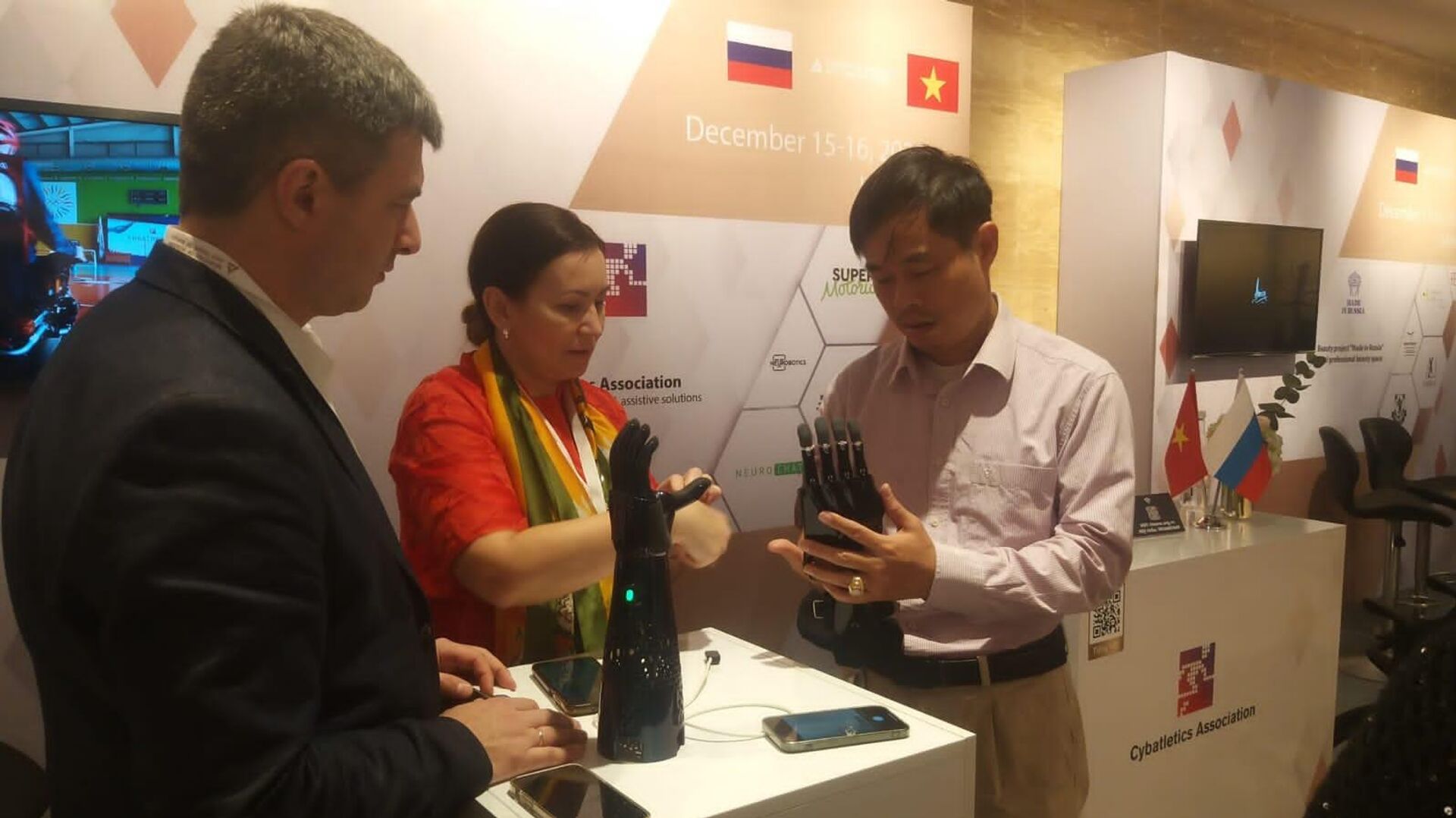 Tham gia triển lãm ở Hà Nội - Sputnik Việt Nam, 1920, 10.10.2023