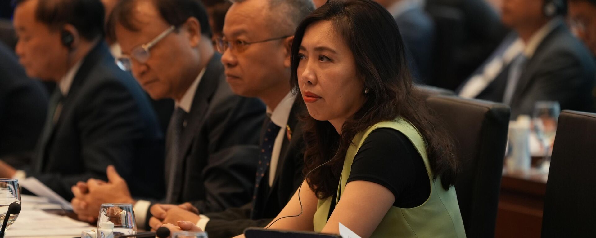 Thứ trưởng Bộ Ngoại giao Việt Nam bà Lê Thị Thu Hằng tham gia kỳ họp lần thứ hai Ủy ban liên nghị viện về hợp tác giữa Duma Quốc gia và Quốc hội Việt Nam - Sputnik Việt Nam, 1920, 05.06.2026