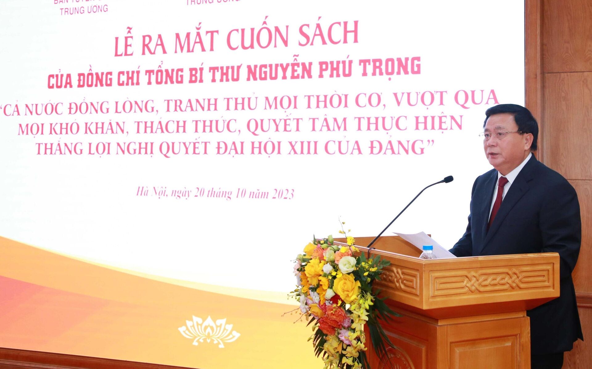 Ra mắt cuốn sách của Tổng Bí thư về việc thực hiện thắng lợi Nghị quyết Đại hội XIII của Đảng - Sputnik Việt Nam, 1920, 20.10.2023