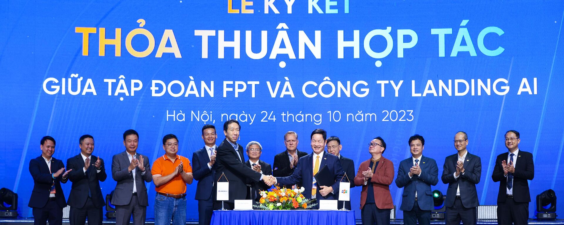 FPT và Landing AI vừa chính thức ký kết hợp tác chiến lược để phát triển kinh doanh và nguồn nhân lực ở lĩnh vực trí tuệ nhân tạo (AI) - Sputnik Việt Nam, 1920, 24.10.2023