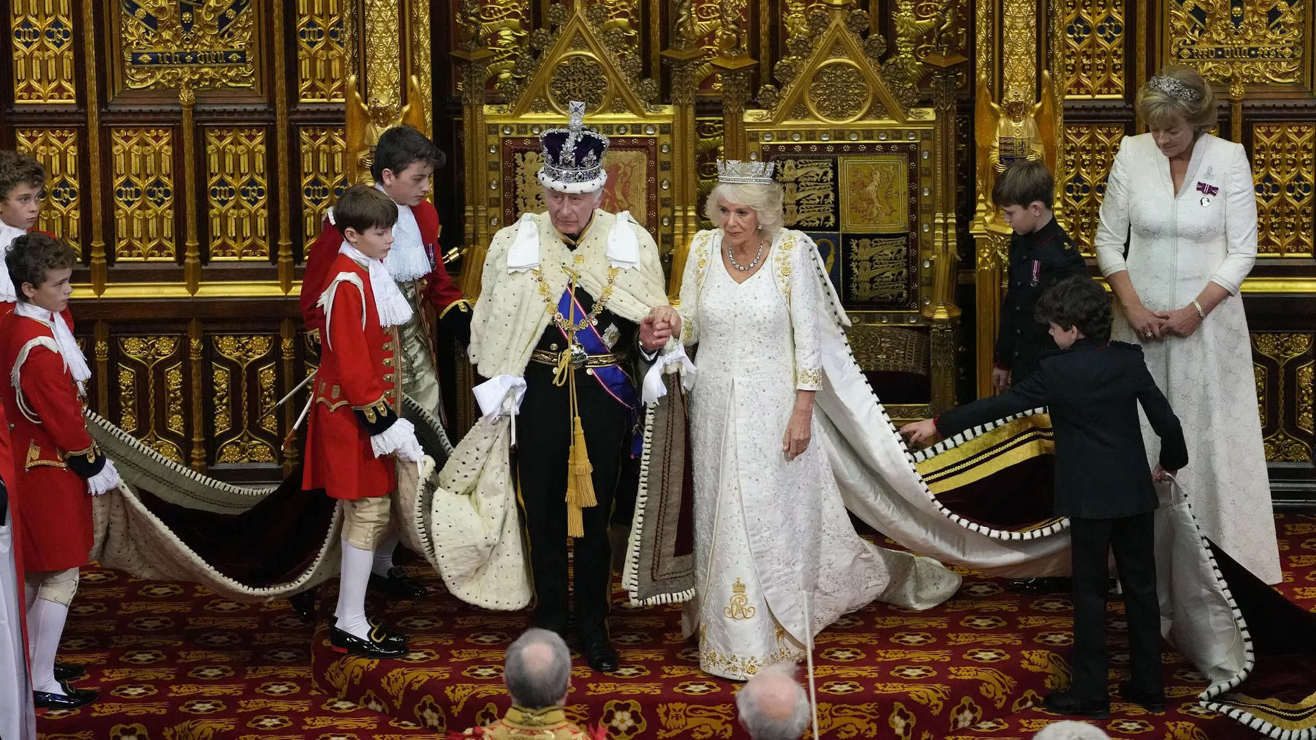 Vua Charles III của Anh trong lễ khai mạc quốc hội tại Viện Quý tộc Vua Charles III của Anh trong lễ khai mạc quốc hội tại Viện Quý tộc - Sputnik Việt Nam, 1920, 07.11.2023
