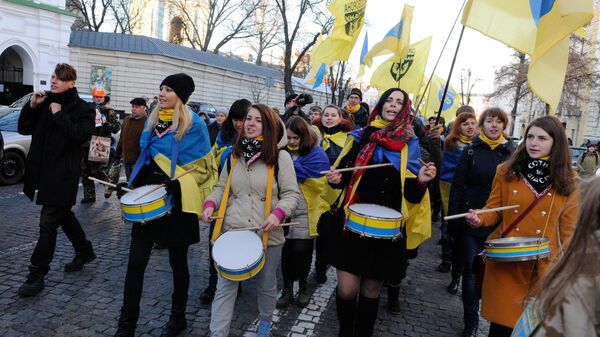 Những người tham gia “Cuộc tự vệ Maidan” trong các sự kiện kỷ niệm dành riêng cho ngày kỷ niệm bắt đầu các sự kiện trên Quảng trường Độc lập ở Kiev. - Sputnik Việt Nam