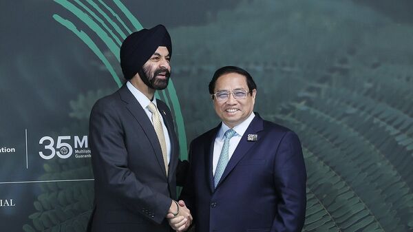   Thủ tướng Phạm Minh Chính gặp Chủ tịch Ngân hàng Thế giới (WB) Ajay Banga - Sputnik Việt Nam