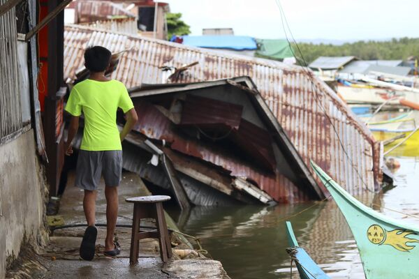 Thiệt hại do động đất ngoài khơi bờ biển Philippines - Sputnik Việt Nam