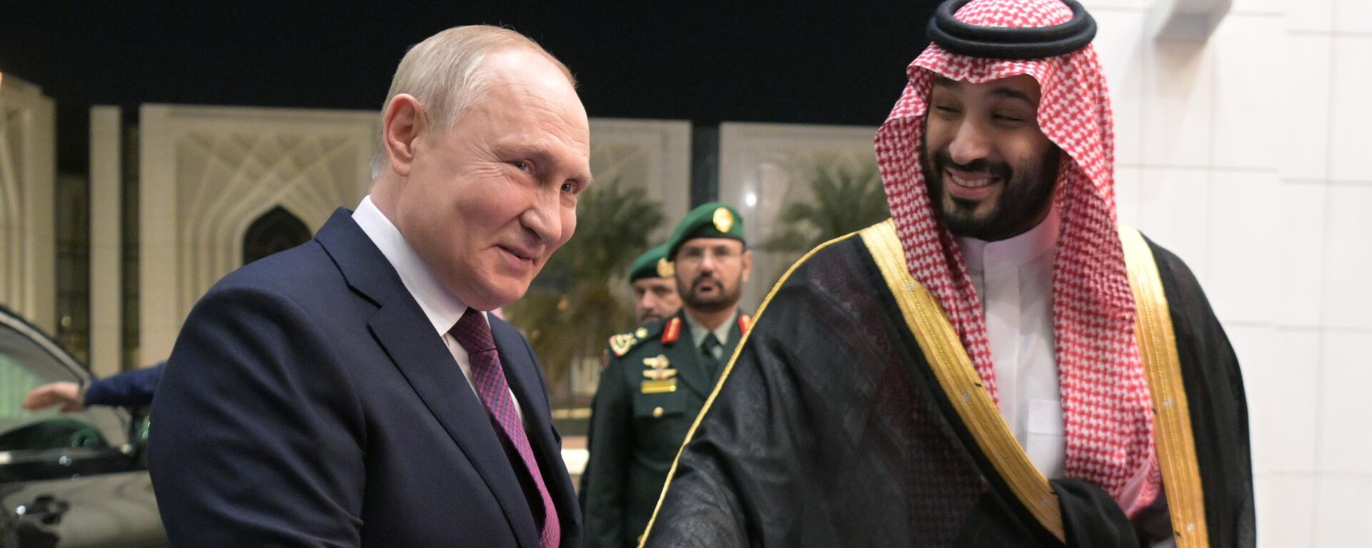 Tổng thống Nga Vladimir Putin và Thái tử Saudi Arabia Mohammed bin Salman Al Saud - Sputnik Việt Nam, 1920, 02.04.2026