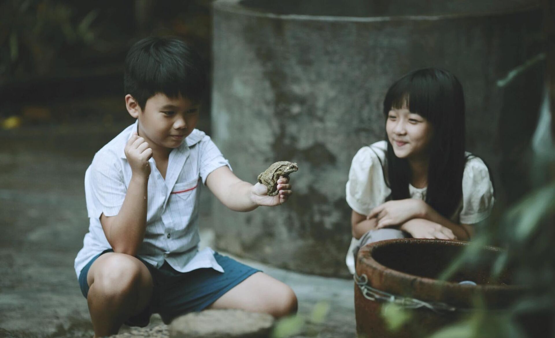 Tôi thấy hoa vàng trên cỏ xanh (tiếng Anh: Yellow Flowers on the Green Grass). - Sputnik Việt Nam, 1920, 15.12.2023