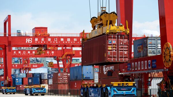 Năm 2022, cảng Yanlo đã mở một tuyến đường trực tiếp đến cảng Vladivostok. - Sputnik Việt Nam