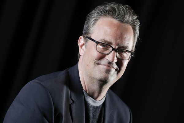 Diễn viên người Mỹ Matthew Perry chụp ảnh chân dung ở New York, Mỹ - Sputnik Việt Nam