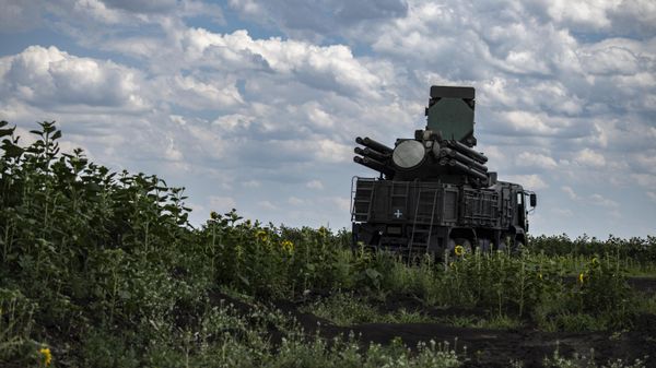 Тổ hợp tên lửa kết hợp pháo phòng không Pantsir-S - Sputnik Việt Nam