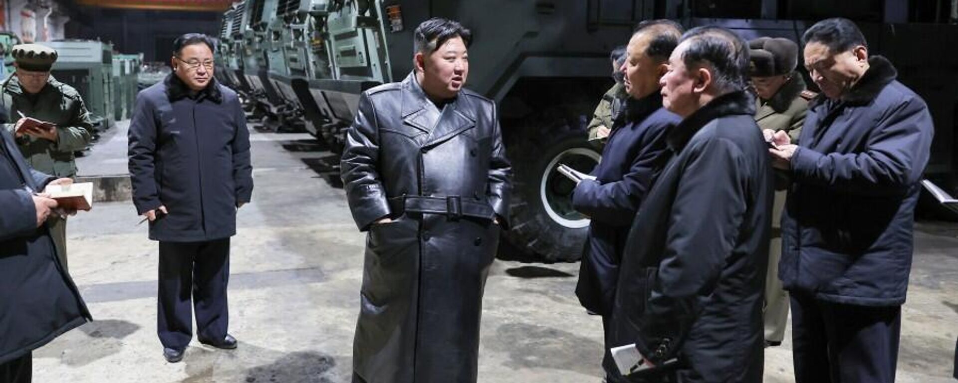 Kim Jong-un thị sát hoạt động của các nhà máy quân sự - Sputnik Việt Nam, 1920, 25.12.2025