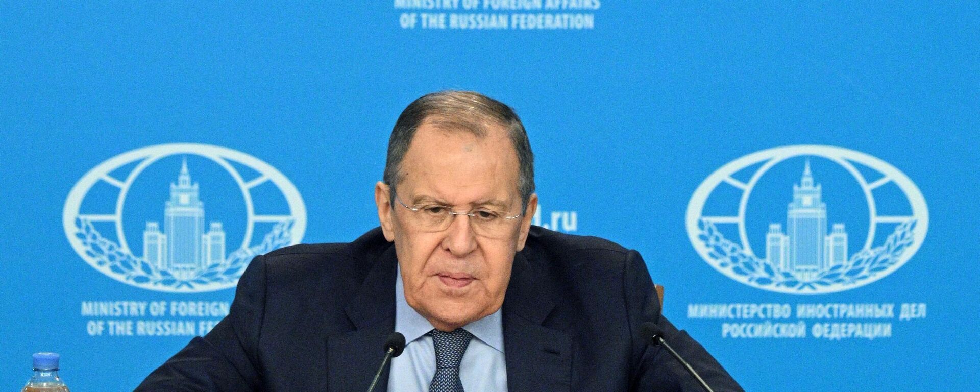 Ngoại trưởng Nga Sergei Lavrov họp báo về kết quả năm 2023 - Sputnik Việt Nam, 1920, 18.01.2024