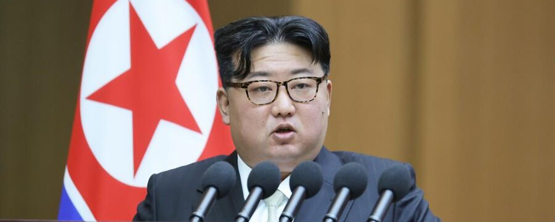 Nhà lãnh đạo Triều Tiên Kim Jong-un  - Sputnik Việt Nam, 1920, 18.10.2024