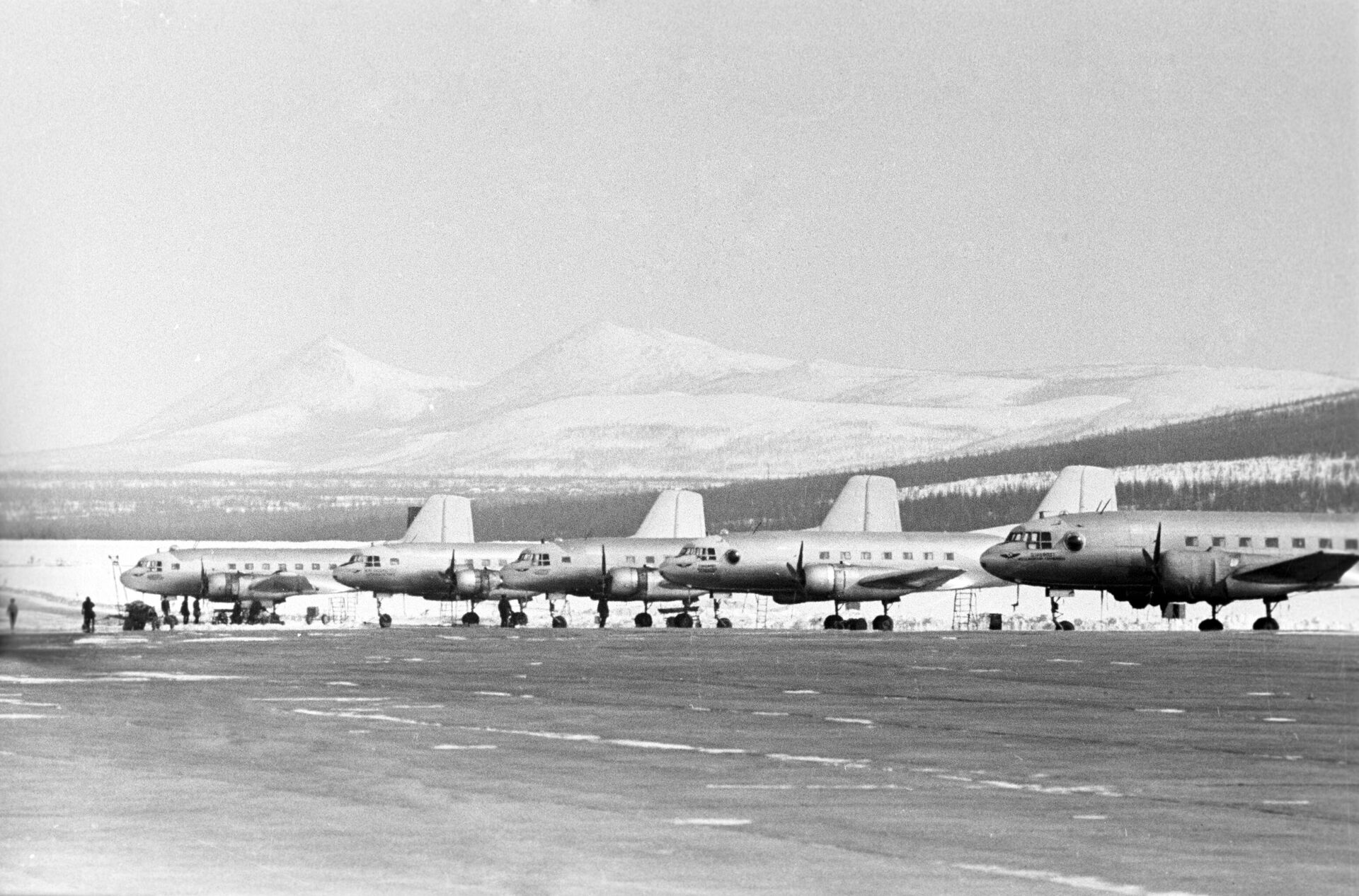 Máy bay Il-14 - Sputnik Việt Nam, 1920, 22.02.2024