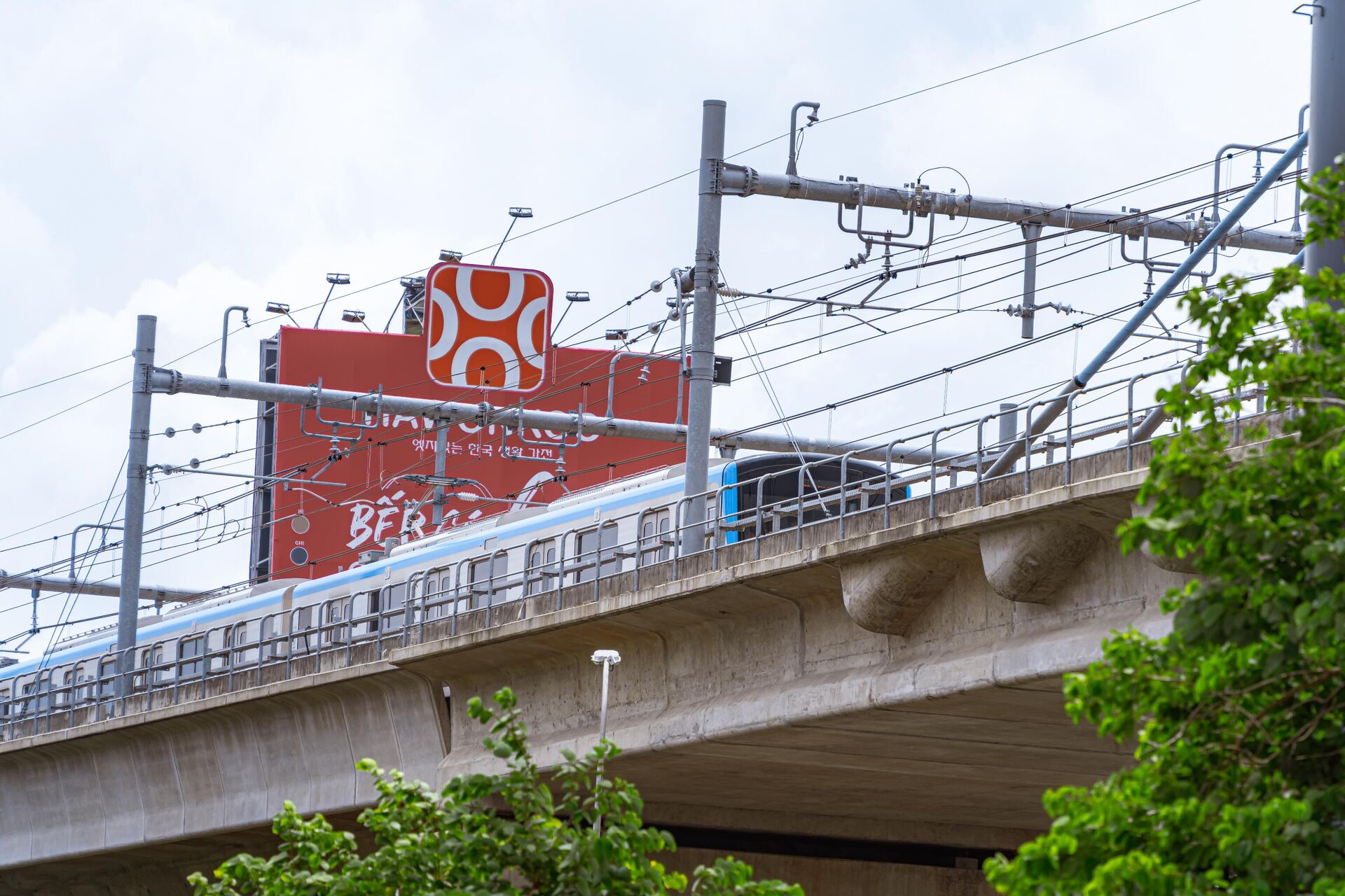 Chạy thử tàu điện ngầm tại Thành phố Hồ Chí Minh, Việt Nam - Sputnik Việt Nam, 1920, 12.02.2024