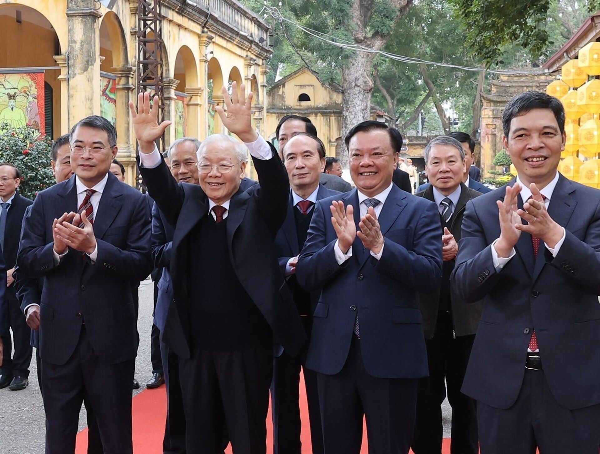 Tổng Bí thư Nguyễn Phú Trọng đến dâng hương tại Khu di tích Hoàng thành Thăng Long-Di sản văn hóa thế giới - Sputnik Việt Nam, 1920, 13.02.2024